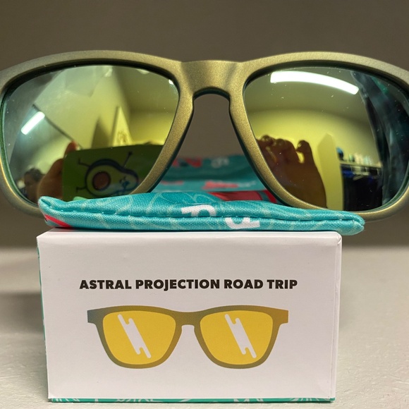 goodr OG Astral Projection Road Trip - Picture 2 of 5